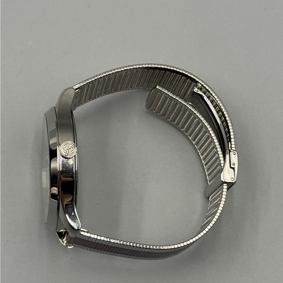 Gucci Mens Watch - Picture 4 of 11